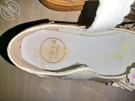 打胶亲妹妹的lo鞋和丝袜(附亲妹穿lo鞋照片)1