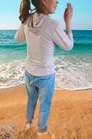 穿小姨子内裤只坚持了两天，用丈母娘内裤撸一发吧，这大屁股实在忍不住了