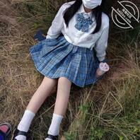 《原创》(2) 绝对真实带04年穿jk的表妹爬山,偷拍她裙底被发现后..2