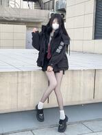 黑丝短裙