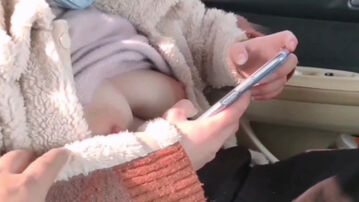 [原创]&ldquo;你假装玩手机把奶子露出来司机看不到的&rdquo;收藏下集