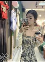 看图识人，评价那一个反差是个骚货并说出理由，下期验证1