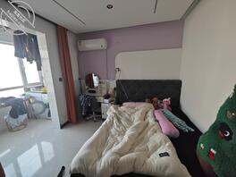 潜入女室友的房间，丝袜打飞机1