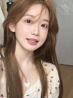 好可爱，好想艹哭她