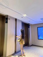 真实真实 小姨子喝醉我偷偷的射了她一头0