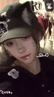 全网都在扒&ldquo;是个神仙&rdquo;的底裤&mdash;&mdash;抖音号、推特、小号连同&ldquo;starluck&rdquo;&ldquo;碳水王子&rdquo;被翻了个底朝天。这位突然窜上热搜的神秘人，到底是何方神圣？网友一边考古一边惊呼：这瓜越啃越上头。