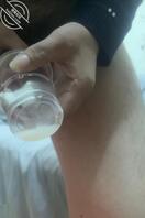 给妈妈舔逼。舔的妈妈流白浆！1