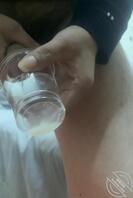 给妈妈舔逼。舔的妈妈流白浆！2