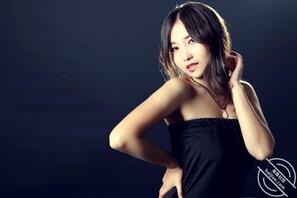 刚入手人妻-写真2