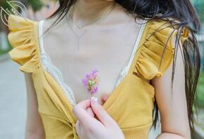 淫荡骚妻户外工地露出2