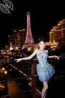 小母狗刘佳玺美腿，大家喜欢怎么玩她？0