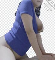 回族骚妻，大家的评论她都看了特别兴奋还说以后多拍点给大家养眼