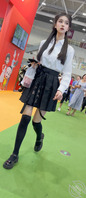 展会偷拍抄底极品小妹底裤1