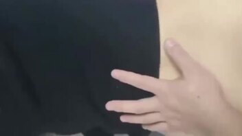 少妇嫂子偷情小叔，这一屌插进去相当舒服