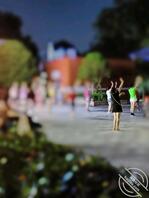 恋母少年(19)跟踪偷拍老妈跳舞【还原版】1