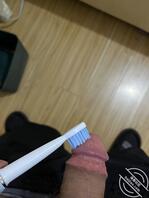 小姨子的牙刷 刷刷我的鸡巴！