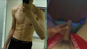 17cm腹肌大屌骚母狗的最爱