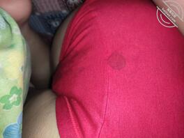 农村大通铺偷拍姐姐内裤，真的是极具诱惑0