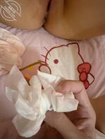 【原创视频15】用成人动漫诱惑表妹,成功破处,嘴上说不要,身体却很想要0