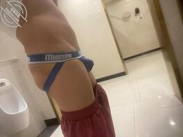 第一次在商场厕所漏   1