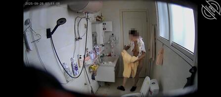 小姨子的屁股太翘了，我天天干着急，不知道怎么下手啊，兄弟们