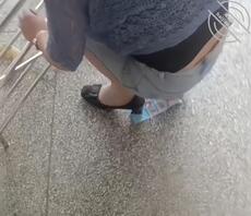 超市骚逼丝袜老板——裙底欣赏2