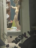 女儿大了，洗澡全裸不关门1