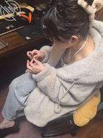 姐姐真是个骚婊子看着真想艹死她