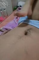 和儿子躺在一起被儿子偷拍还把照片发给我看2