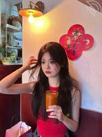 出卖漂亮女友，没忍住内射了，喜欢的请射屏0