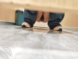 原创厕拍 牛仔裤少妇1