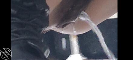 厕拍马丁靴00后（露脸），大阴唇小黑逼0