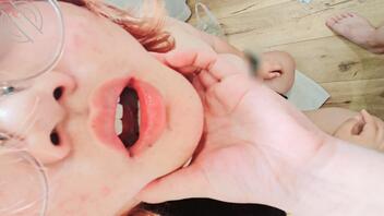 母狗想被网友评论，后续开发露出轮奸2