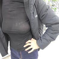 平时不爱穿内衣的老婆，胸都下垂了1