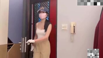 女水电工上门维修不收钱，求内射！！（非原创）