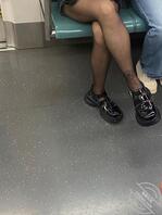 地铁偷拍黑丝高跟0