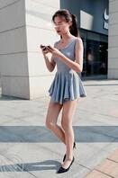 只要不抬头，就当做路人看不见0