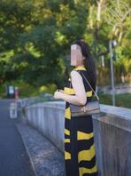 原创1，和妈妈相依为命多年，忍不住对她产生了异样的感情，我想占有她...0