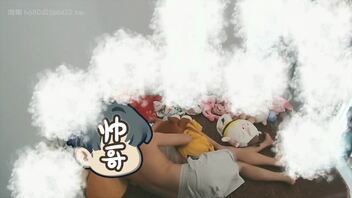 隐藏拍摄萝莉女儿，父女亲密初体验