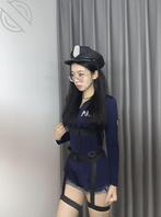 我看看有没有臭弟弟还没睡觉，姐姐真想榨干臭弟弟的大鸡巴0