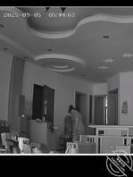 骚鞋打胶完被骚姐发现了，不知道等会会不会来找我