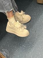 地铁随拍的白袜1