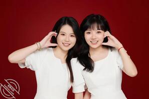 浙江骚逼母狗沈滢滢求爸爸羞辱射屏带着闺蜜一起给爸爸操反差骚母狗求虐0