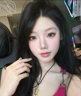 大家来评论一下她，评论的内容会让她看2