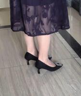 偷拿奶奶的高跟导管