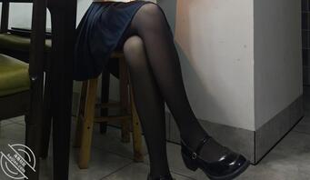 骚货女友的丝袜高跟1