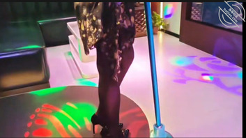 [原创视频]我淫荡的亲姐Ktv性爱，边唱边操，就是要唱给隔壁人听。0