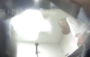 洗澡偷拍.李嘉悦洗澡视频（第一篇）