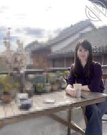 《原创》动人的姐姐在沙发上悠哉的喝着茶,我激动的上去跟姐姐做着爱1