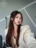 大一女友日常分享身体，评论区有共享的吗0